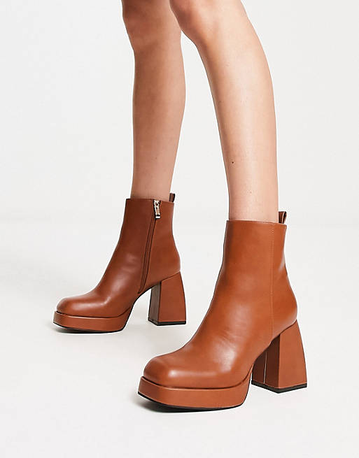 High-heeled Platform Ankle Boots in tan-Brown