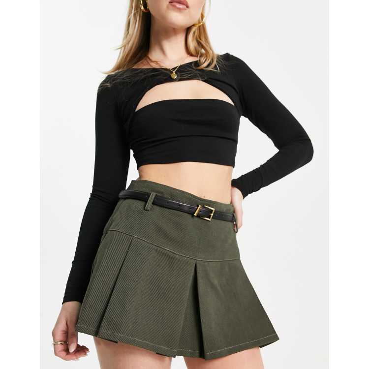 Urban Revivo pleated mini skirt with belt in dark green | ASOS