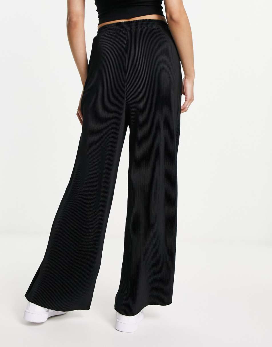 Urban Revivo plisse trousers in black