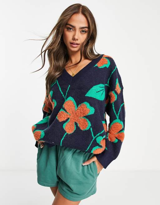 Urban Revivo - Pull col V à grosses fleurs