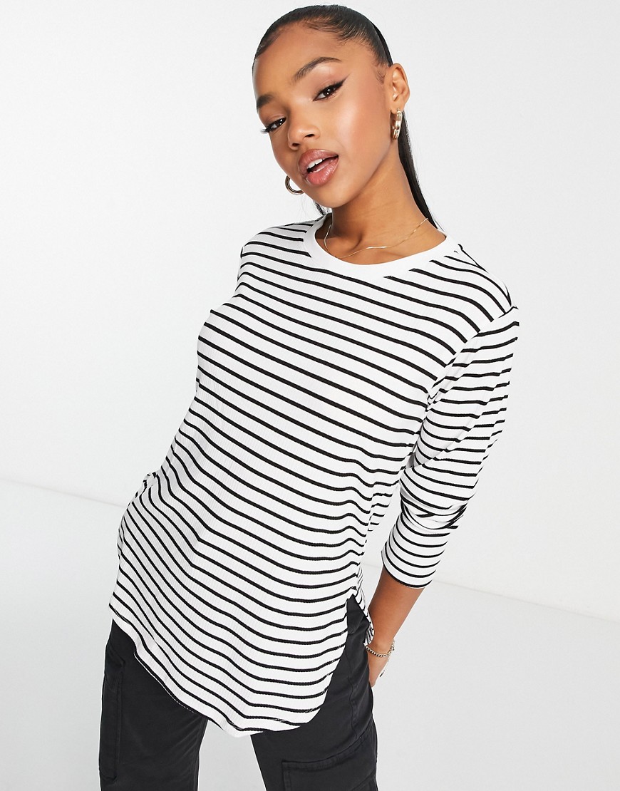 Urban Revivo relaxed fit long sleeved stripe t-shirt in white
