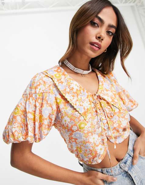 Urban Revivo retro floral print collar detail blouse in red - view 1
