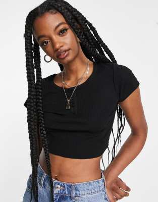 Urban Revivo Urban Revivo ribbed fitted t-shirt in black