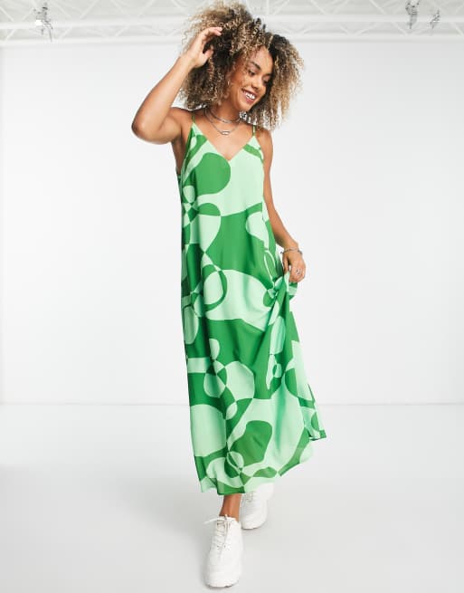 Urban Revivo - Robe caraco longue à imprimé abstrait - Vert