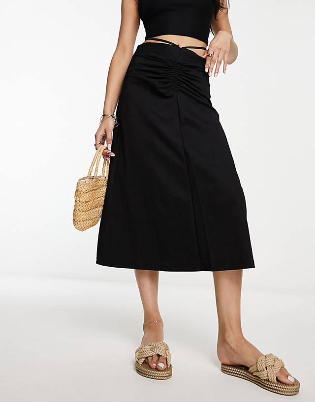 Urban Revivo - ruched front slip skirt in black