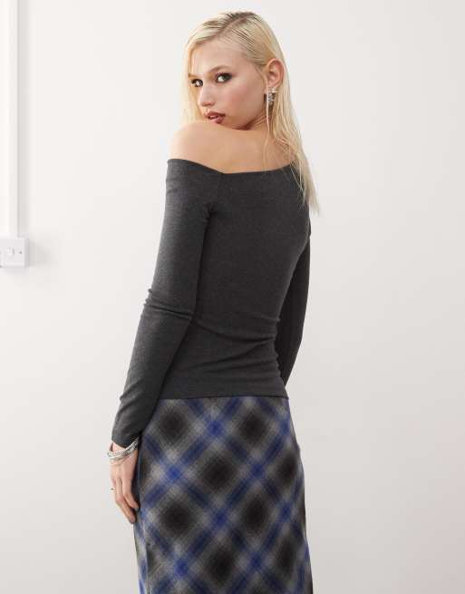 Urban Revivo slinky off-shoulder top in heather grey, 4 of 4