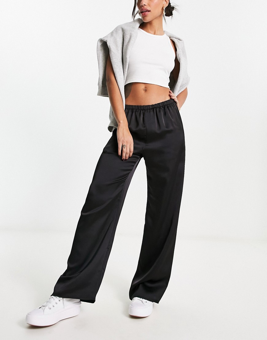 Urban Revivo straight leg relaxed trousers in black