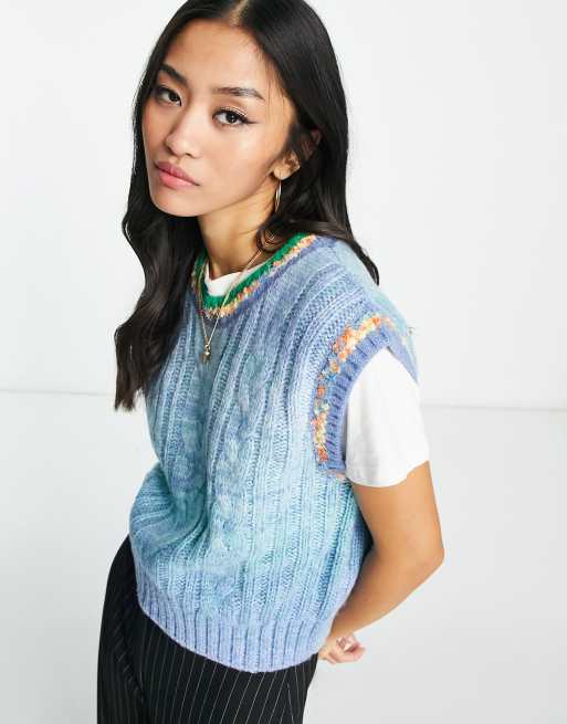 Urban Revivo – Strickpullunder Zopfmuster in Blau mit mehreren Farben