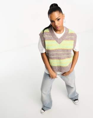 Urban Revivo Urban Revivo striped v-neck knitted vest in green and grey-Multi