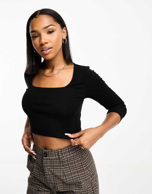 Urban Revivo – Svart crop top med långa ärmar och fyrkantig ringning