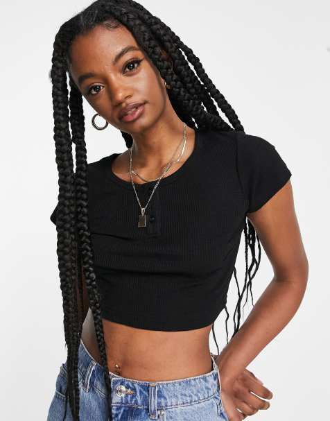 Urban Revivo – Svart ribbad t-shirt i figurnära modell - view 1