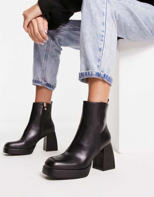 Urban Revivo – Svarta ankelboots med grov klack