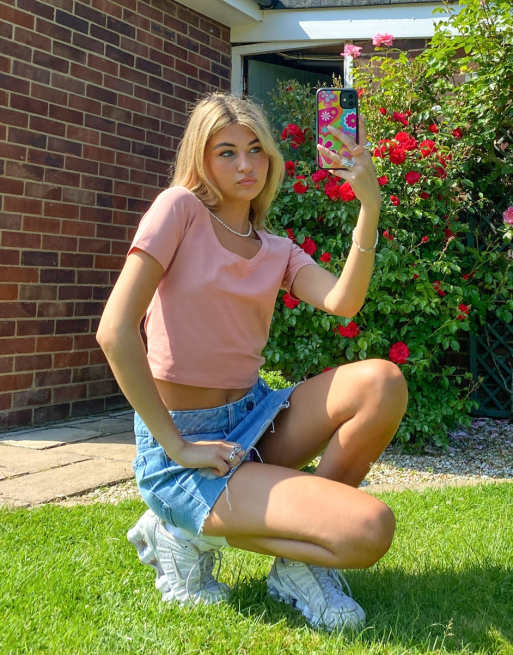 Urban Revivo – T-Shirt mit Rundhalsausschnitt in Rosa