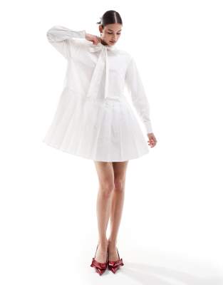 tie detail pleated shirt dress in white