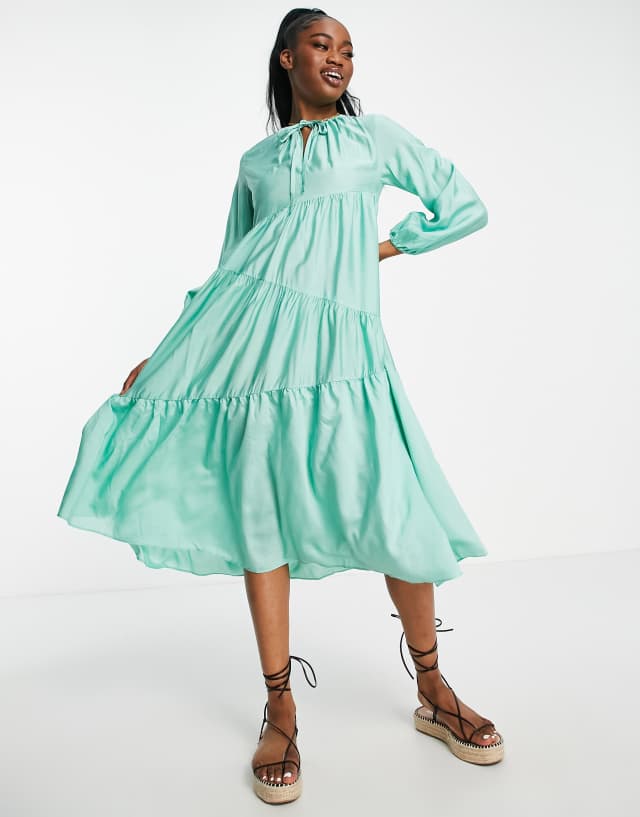 Urban Revivo tiered midi dress in light green