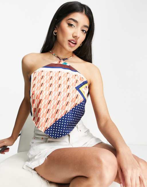 Urban Revivo - Top d'ensemble dos nu à imprimé foulard - Multicolore