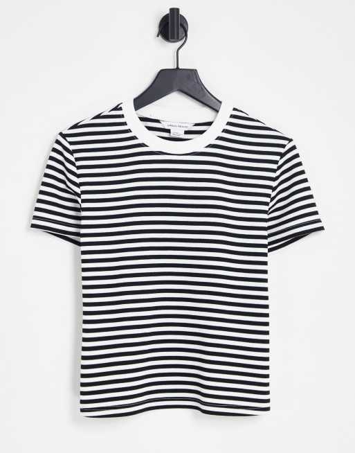 Urban Revivo - Top in jersey verde a righe con scollo rotondo