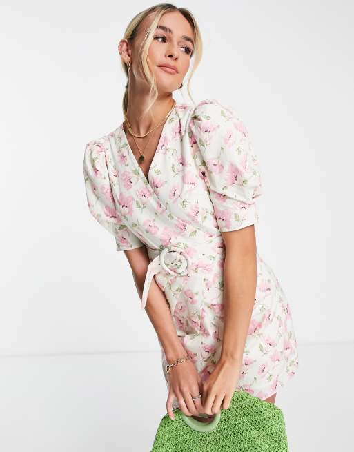 Urban Revivo - Vestito corto a maniche corte a fiori rosa