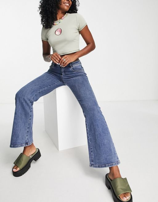 Buy Urban Revivo Frayed Hem Jeans Online