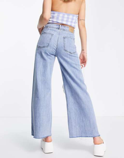 Urban Revivo wide leg jeans in light blue ASOS