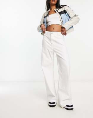 Shop Urban Revivo Wide Leg Jeans In White