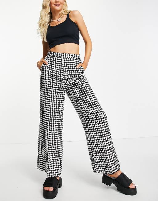 Urban Revivo wide leg pants in houndstooth