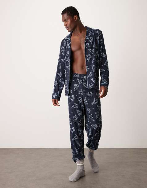Urban Threads - Blå julepyjamas med langærmet skjorte og bukser med juletræsprint i polyester - view 1
