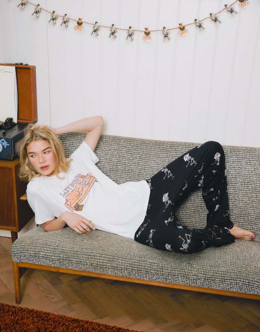 Urban Threads Black halloween lazy bones long pyjamas set in black, 4 of 4