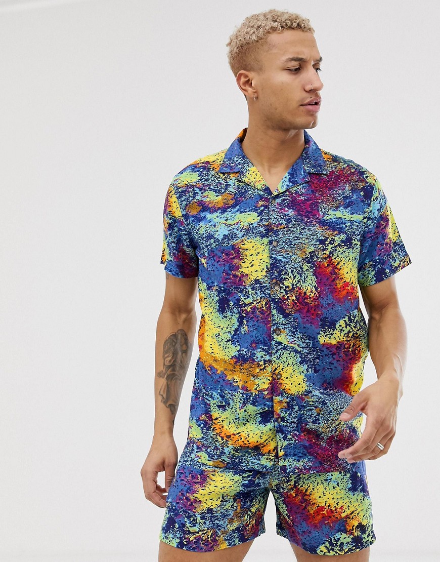 Urban Threads - Camicia con rever e stampa con luna e arcobaleno-Multicolore
