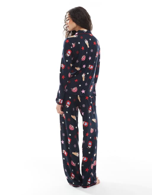 Urban Threads Christmas long sleeve revere and trouser pyjama set in hot chocolate print in navy, 4 of 4