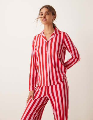 Christmas poly long sleeve revere and pants pajama set in pink and red stripe print-Multi