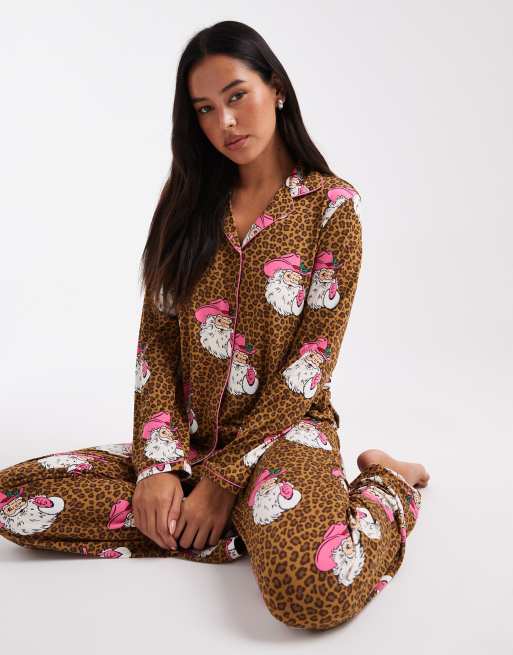 Urban Threads Christmas Santa leopard print pajama set in brown, 2 of 4