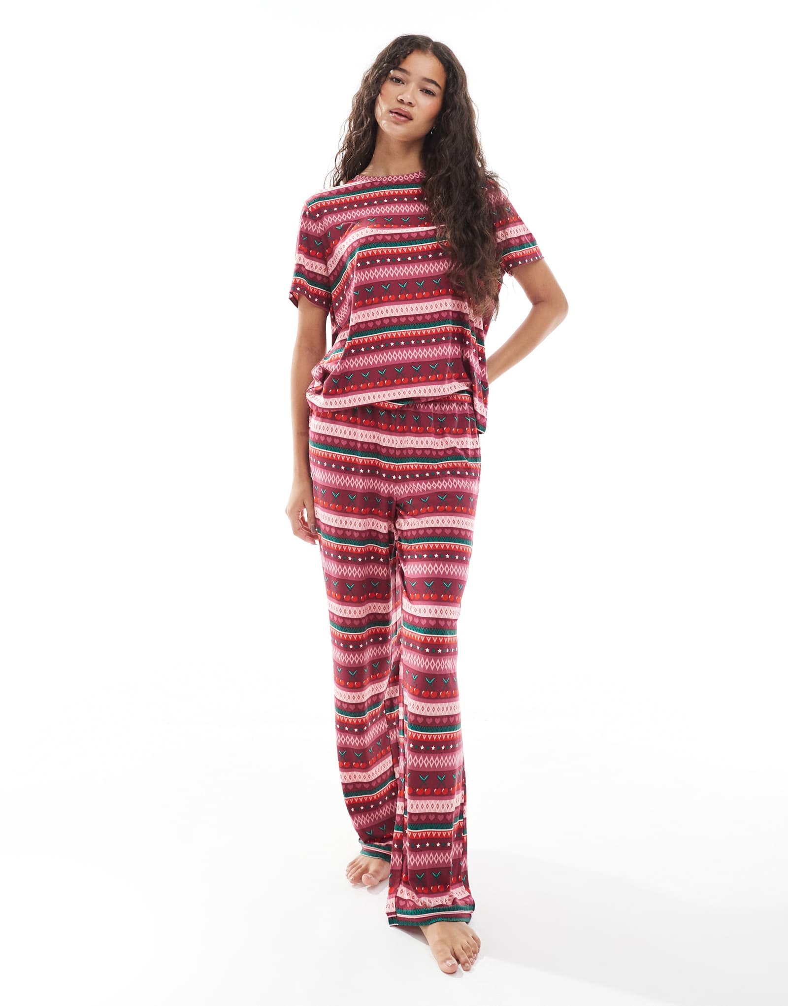 Рождественская пижама revere с коротким рукавом в стиле Urban Threads, украшенная принтом cherry Fair Isle