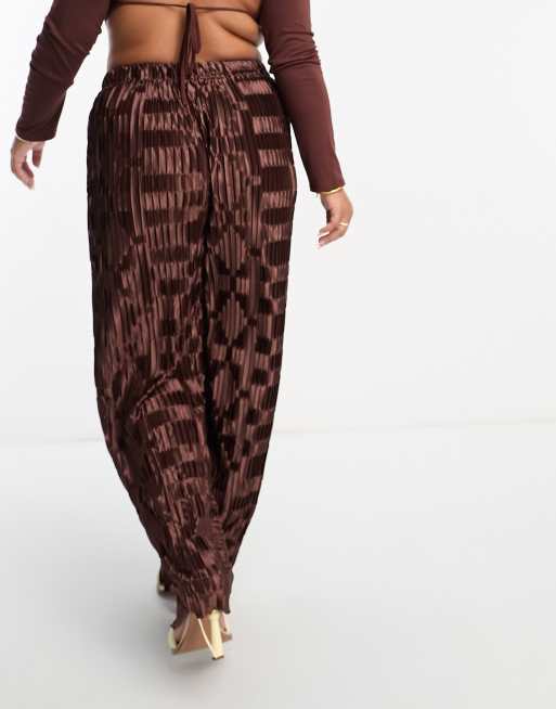 NaaNaa wide leg pants with v-waist detail in khaki