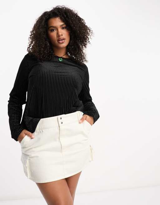 Urban Threads Curve velvet plisse top co-ord in black