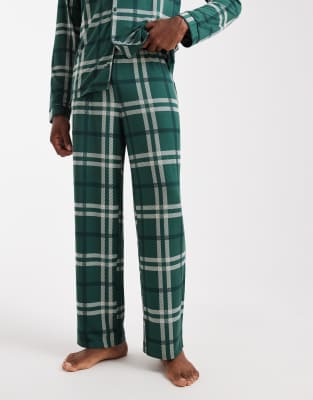 Urban Threads Long Sleeve Revere And Pants Pajama Set In Green