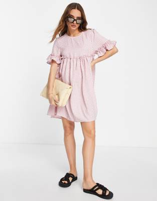 Urban Threads Urban Threads mini smock dress in pink gingham print-Multi