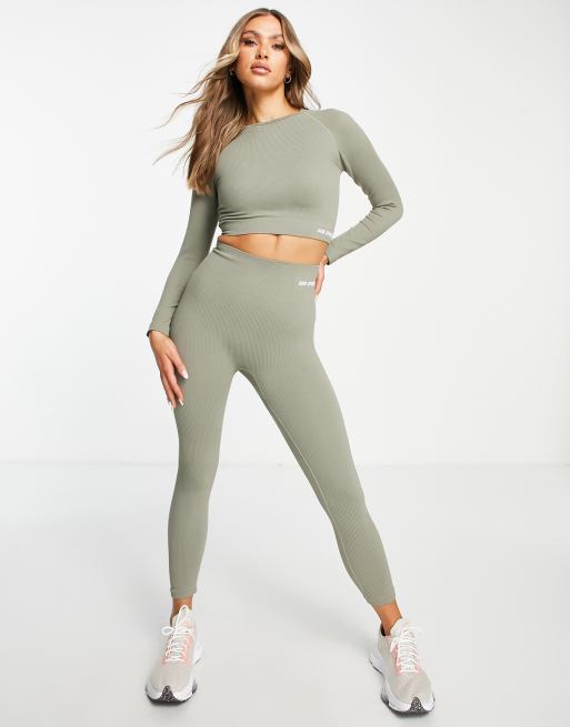 Urban Threads - Naadloze sportlegging in saliegroen