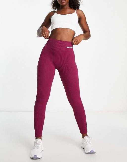 Urban Threads – Nahtlose Sportleggings in Lila