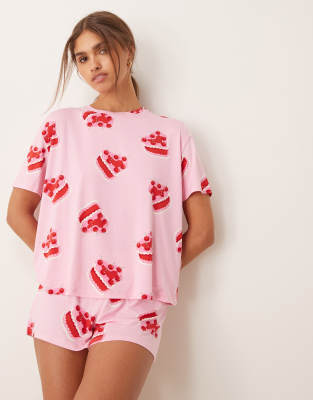 Urban Threads Urban Threads oversized t-shirt and short pyjama set in heart cake print-Multi