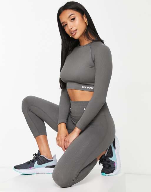 Urban Threads Petite - Koksgrå sømløs sports-croptop med lange ærmer, 3 af 4