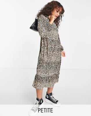 Urban Threads Petite Urban Threads Petite tiered midi smock dress in leopard print-Multi