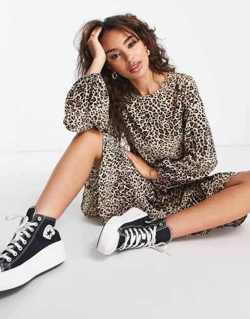 Urban Threads Petite – Warstwowa luźna sukienka midi w cętki, 4 z 4