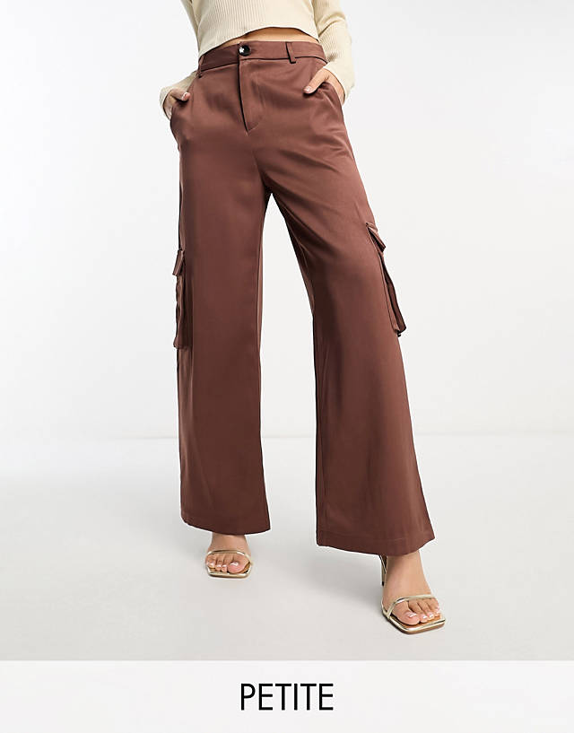 Urban Threads Petite - wide leg cargo trousers in chocolate brown