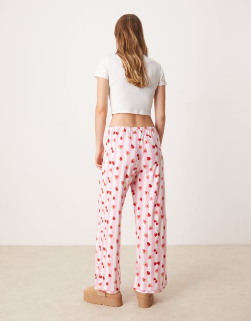 Urban Threads - Pigiama con stampa di fragole e cuori composto da pantaloni e T-shirt a maniche corte, 4 di 4