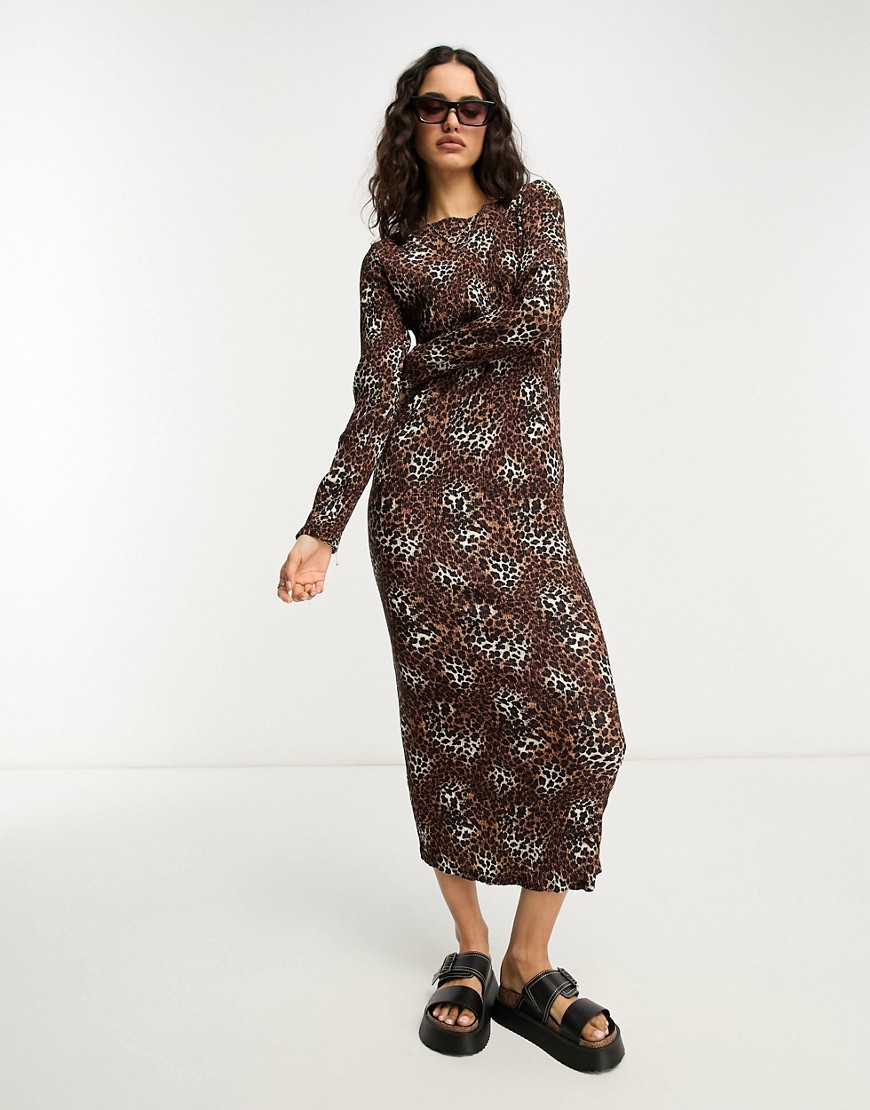 Urban Threads plisse midi smock dress in leopard-Multi