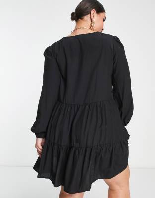 Urban Threads Plus - Aangerimpelde mini-jurk met V-hals in zwart | ASOS