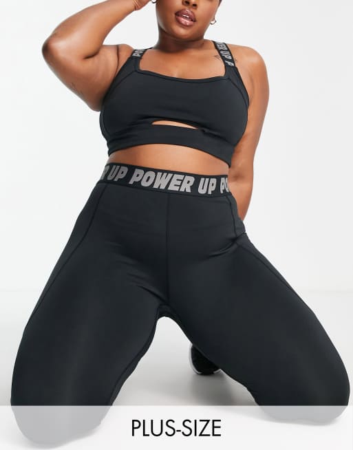 Urban Threads Plus – Svarta träningsleggings med logga på midjebandet