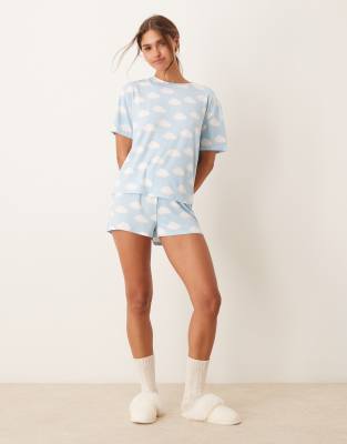 poly short sleeve t shirt and short pajama set in cloud print-Multi