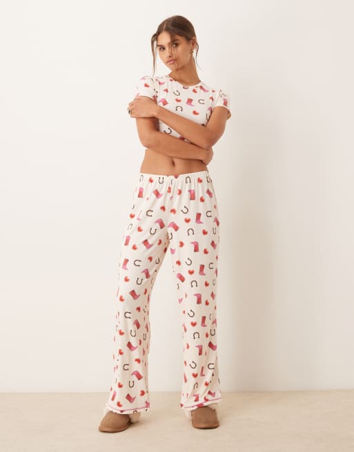Urban Threads poly t-shirt and pants pajama set in cowboy boot print